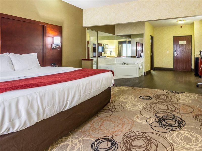 Comfort Suites Southfield-Detroit Buitenkant foto