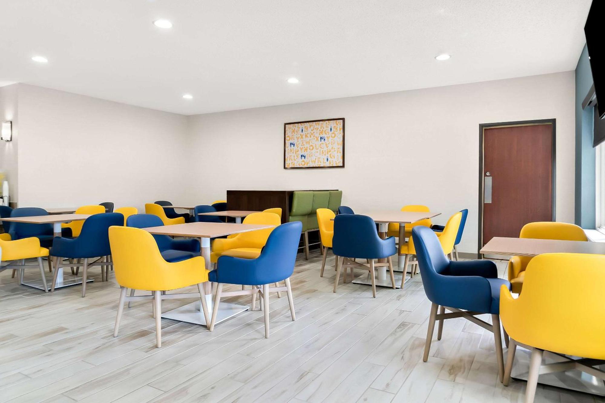 Comfort Suites Southfield-Detroit Buitenkant foto