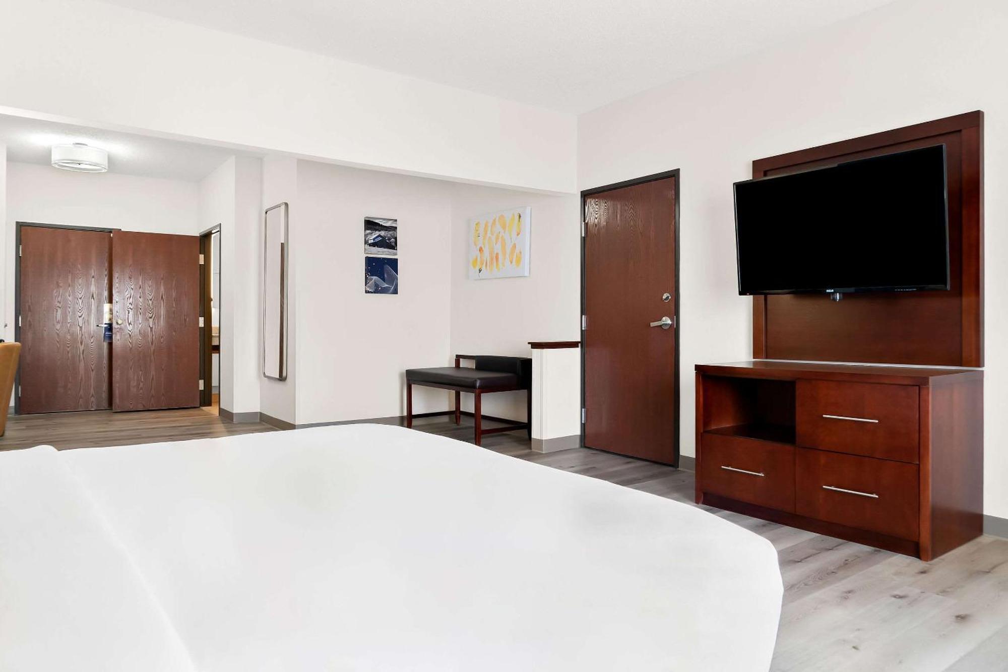 Comfort Suites Southfield-Detroit Buitenkant foto
